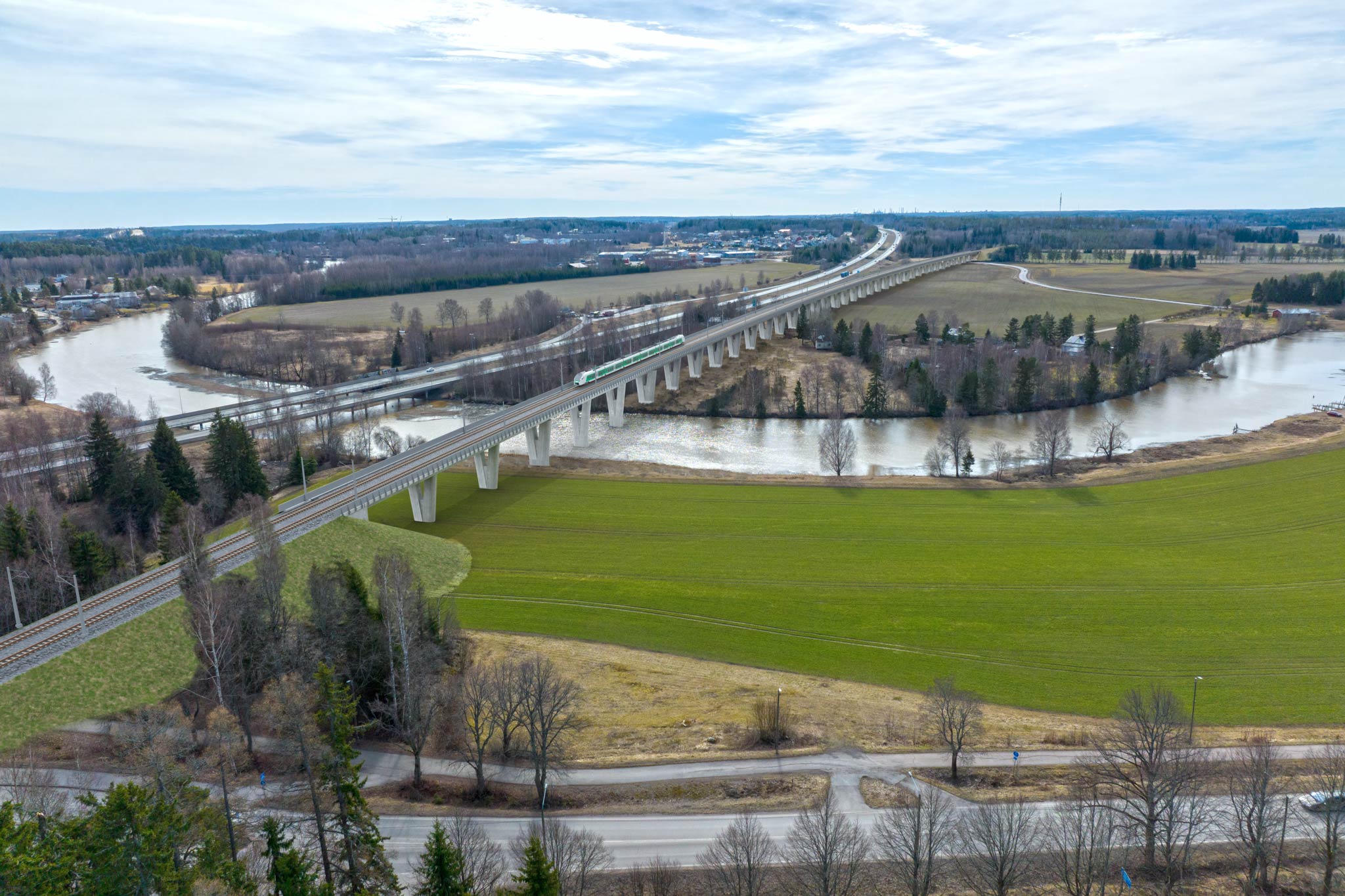 Havainnekuva Porvoonjoen ylittävästä ratasillasta